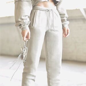 Joah Brown Empire Joggers in cream s/m